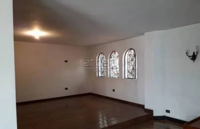 Imagem Sobrado com 329 metros quadrados de área útil, com 4 dormitórios sendo 1 dormitório reversível ...