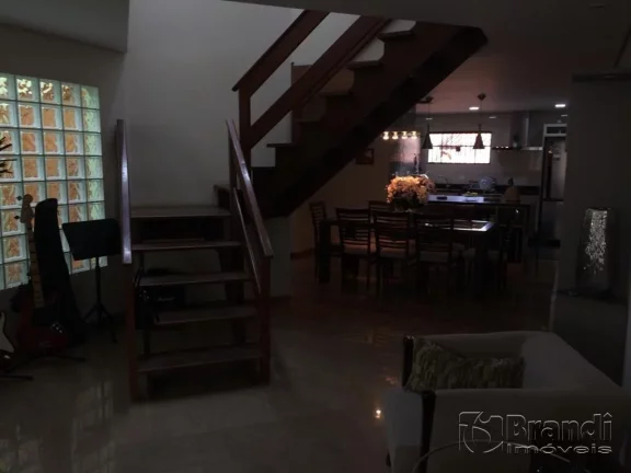 Imagem Sobrado à venda com 150M² aceita permuta de 50% valor do imóvel