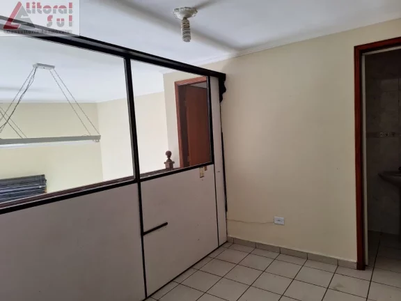 Imagem Galpão Comercial para Venda ou Locação em Praia Grande-SP, Bairro Caiçara: 1 Sala, 1 Banheiro, 64m² de Área.