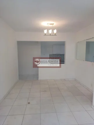 Imagem Alugo oportunidade, condomínio clube na região do Morumbi. Apartamento de 70m², com 3 dormitórios com Armários, sendo 1 Suíte, 2 banheiros, Cozinha americana com armários, 2 Vargas de garagem cobertas, mercadinho no condomínio, lazer completo por um valor