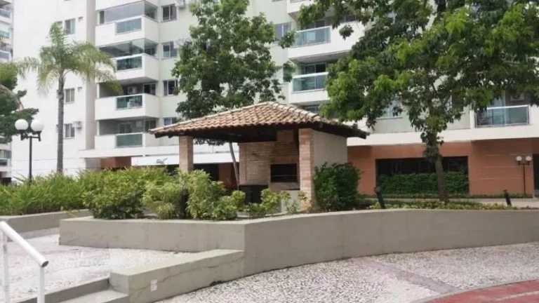Imagem Apartamento com 2 Quartos à Venda, 68 m² em Camorim - Rio De Janeiro