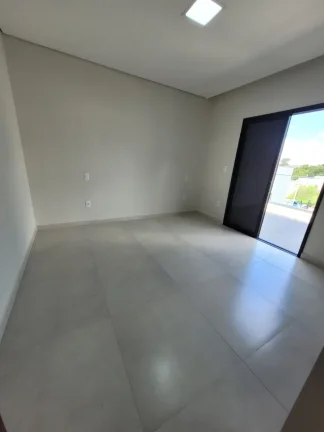 Imagem Casa de Luxo no Condomínio Parque Ibiti Reserva em Sorocaba-SP: 3 Quartos, 1 Suíte, 2 Salas, 3 Banheiros, 2 Vagas de Garagem - 218m².