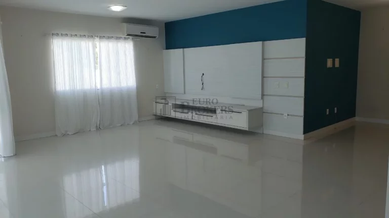 Imagem Ótima casa com 4 dormitórios na Praia dos Amores