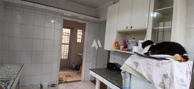 Imagem Casa á venda 3 dormitórios 1 suíte - Sobrado isolado e quintal - R$ 795.000