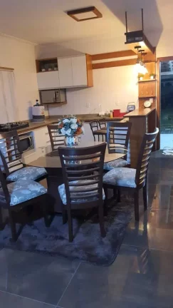 Imagem Casa com 2 dormitórios e 3 vagas de garagem no Centro de Tijucas