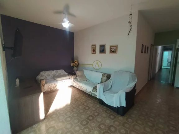 Imagem Casa a 500m da Praia de Peruibe, 4 dorms perto de toda rede comercial