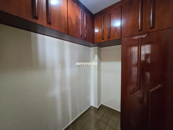Imagem Apartamento centro. 3 dorm. sendo 1 suíte, 2 vagas de garagem.