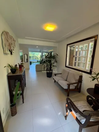 Imagem Espetacular Casa Mobiliada no Condomínio Residencial Quatro Rodas em Itapuã, Salvador-BA 4 Quartos, 2 Suítes, Área Gourmet, Piscina Imperdível!