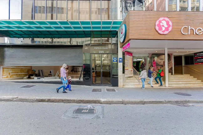 Conjunto Comercial no Centro