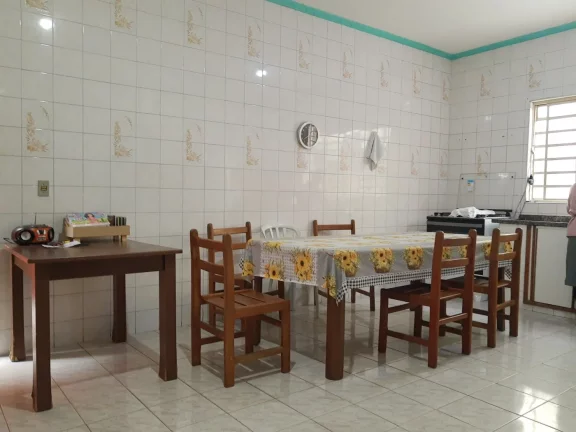 Imagem Casa para Venda em Sorocaba, Parque Laranjeiras, 3 dormitórios, 2 banheiros, 4 vagas