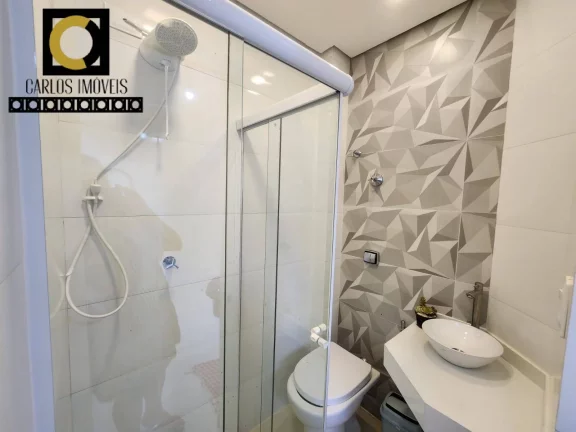 Imagem OPORTUNIDADE! Apartamento todo reformado, com garagem fechada em Santos!!!