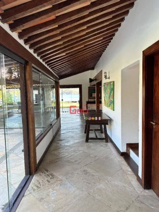 Imagem Casa com 6 dormitórios à venda, 455 m² por R$ 12.000.000,00 - Praia da Ferradura - Armação dos Búzios/RJ