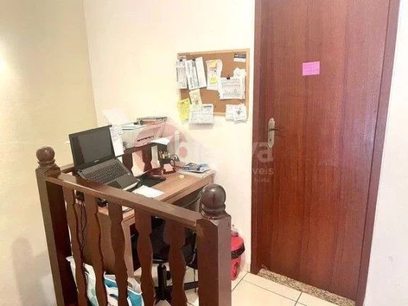Imagem Casa independente duplex a venda com 3 quartos - Palmeiras - Cabo Frio/RJ