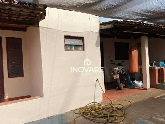 Imagem Casa com 3 dormitórios à venda, 250 m² por R$ 360.000,00 - Setor Paranaíba - Itumbiara/GO