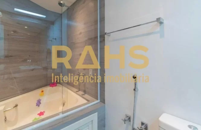 Imagem Linda cobertura duplex para venda! O imóvel está localizado no coração da cidade de Joinville. A...