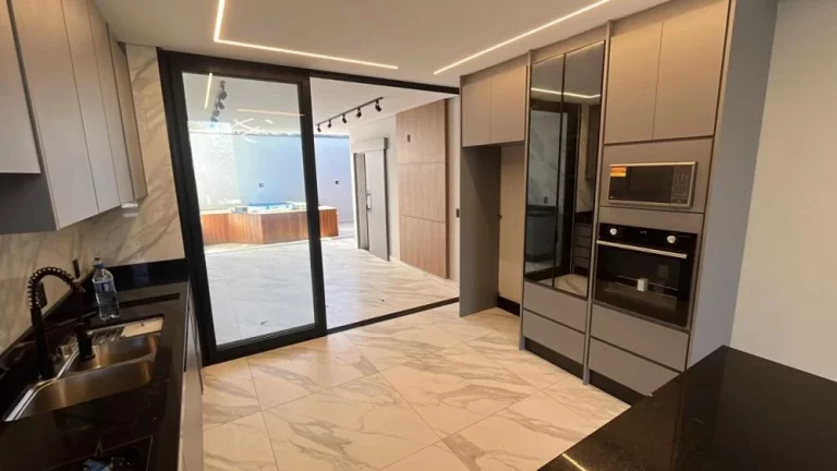 Imagem Linda Casa à Venda no Condomínio Villa Preciosa, Cabreúva-SP