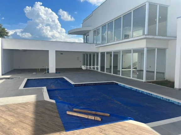 Imagem Sobrado a Venda no Condomínio Terras das Águas, dentro do Thermas Walter Park em São Pedro/SP com 4 suítes
