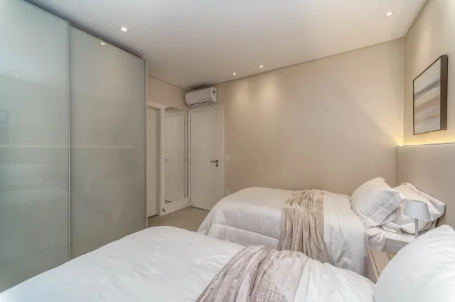 Imagem Apartamento com 4 dormitórios à venda sendo 4 suítes, 237 m² por - R$ 13.200.000,00 - Centro - Bal. Camboriú/SC
