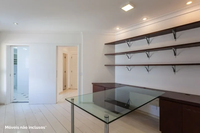 Imagem Apartamento 276M² Reformado, 3Q, 3 Suítes, 3 Banheiros, 4 Vagas, Varanda, Piscina, Academia, Churrasqueira, Salão de Festas, Playground, Split.