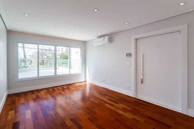 Casa com 3 Quartos à Venda,  em Vila Madalena - São Paulo