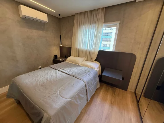 Imagem Apartamento último andar com 3 dormitórios sendo 2 suítes e 2 vagas de garagem - Balneário Camboriú/SC