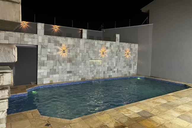 Imagem Casa de vila para venda em Vila Santa Cruz com 3 quartos, sendo 2 suítes, 280m2