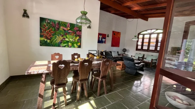 Imagem CASA EM CONDOMINIO FECHADO COM 3 DORMITÓRIOS,2 VAGAS DE GARAGEM,SALA 2 AMBIENTES