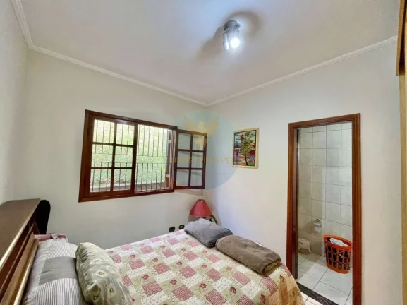 Imagem Casa em Condomínio a Venda no bairro Granja Viana - Carapicuíba, SP