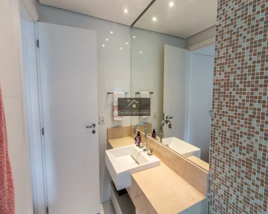 Imagem ITAIM BIBI LOCAÇÃO APARTAMENTO TOTALMENTE MOBILIADO 2 SUÍTES SALA 2 AMBIENTES LAVABO AR-CONDICIONADO VARANDA ANDAR ALTO 2 VAGAS LAZER COMPLETO