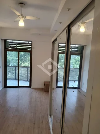Imagem Apartamento de 3 Quartos para Venda na Barra da Tijuca com 90 m²