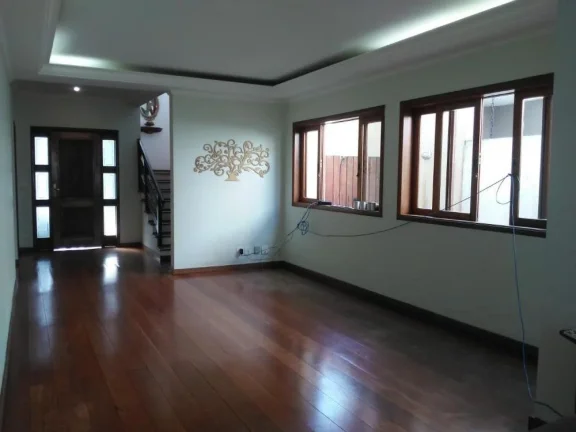 Imagem Casa em Aldeia da Serra - 314m²