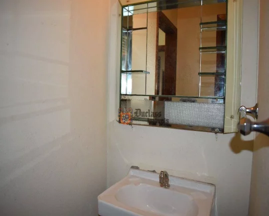 Imagem Casa com 3 dormitórios à venda, 270 m² por R$ 1.200.000 - Vila Abernéssia - Campos do Jordão/SP