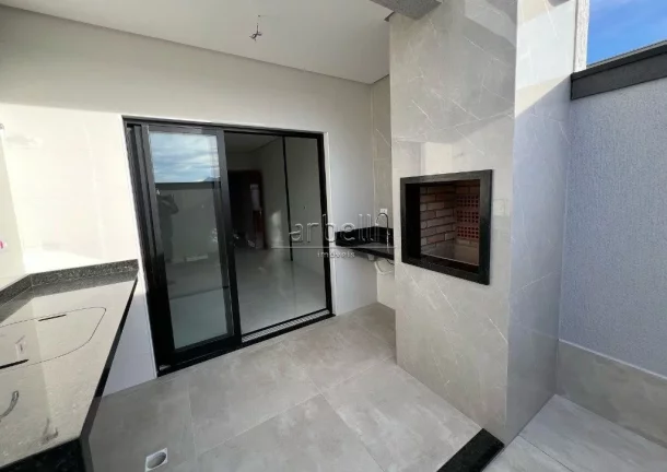 Imagem Sobrado com 145 M², 3 suítes sendo 2 com sacada privativa, ampla sala iluminada, cozinha espaçosa...