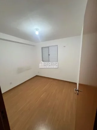 Imagem Apartamento de 2 dormitórios com piscina no Condomínio Residencial Lago das Brisas, no bairro Estados Unidos, em Uberaba