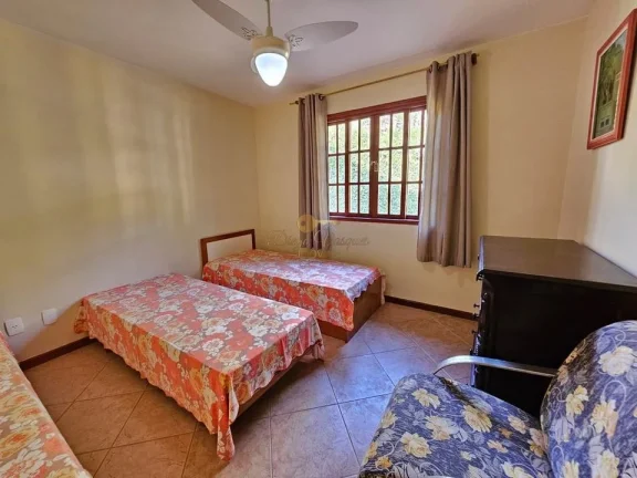 Imagem Casa em Condomínio para Venda em Teresópolis / RJ no bairro Vale Alpino