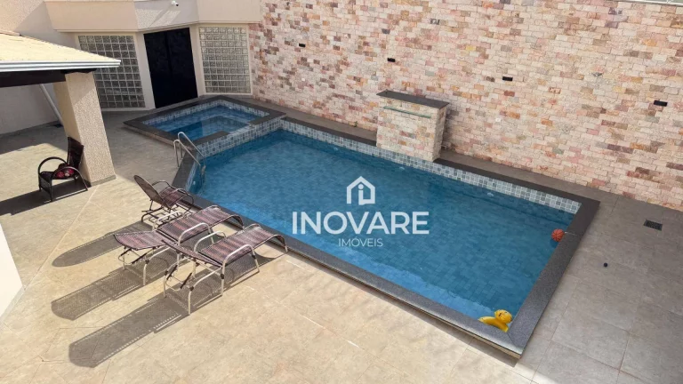 Imagem Casa com piscina, 4 dormitórios à venda, 400 m² por R$ 2.650.000 - Residencial Jardim Primavera - Itumbiara/GO