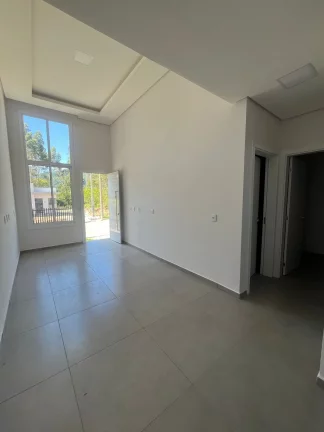 Imagem Linda casa de 2 dormitórios com um excelente acabamento em localização Excelente