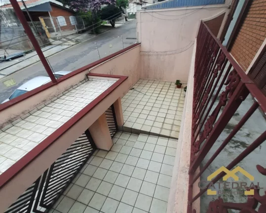 Imagem Sobrado de três dormitórios e amplo quintal na Vila Esperança em Jundiaí