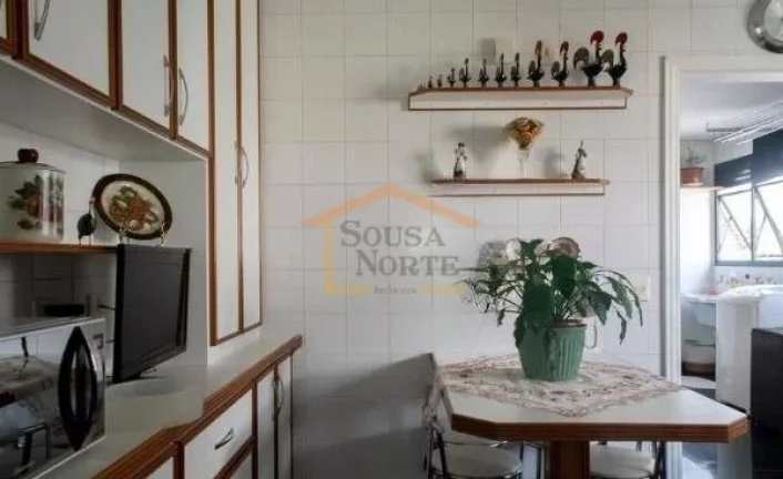 Imagem Apartamento à venda, 220 m², dispõe de 4 dormitórios, sendo com 4 suítes, 5 banheiros. Conta co...