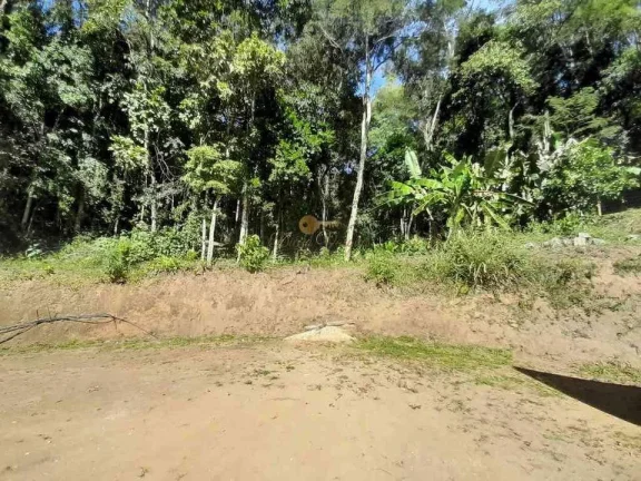 Imagem Casa em Condomínio para Venda em Teresópolis / RJ no bairro Três Córregos