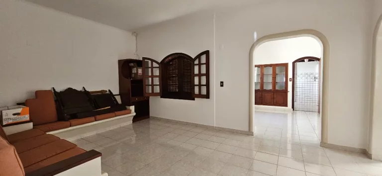 Imagem Casa tipo para venda em Centro com 1 quarto, 181m2