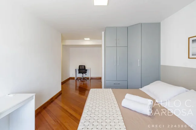 Imagem Pinheiros Cobertura com 3 dormitórios ( 2 Suítes) - 3 Vagas - 240m²