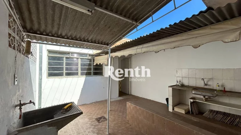 Imagem Casa com 2 dormitórios à venda, 114 m² por R$ 275.000,00 - Estádio - Rio Claro/SP