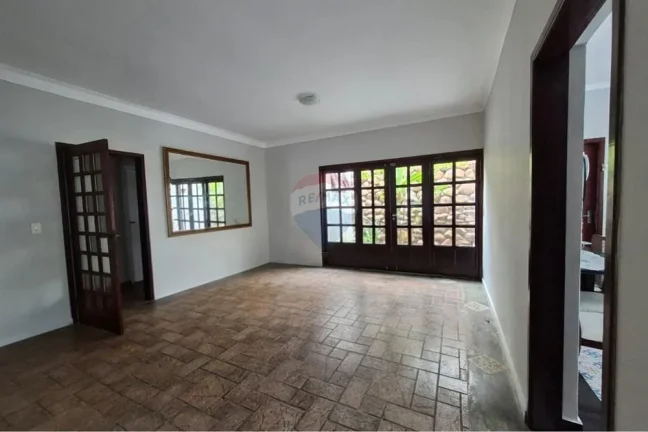 Casa Comercial em Votorantim: Ampla e Bem Localizada!
