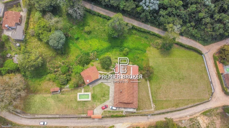 Imagem Casa com 4 dormitórios à venda, 490 m² por R$ 1.300.000,00 - Pessegueiros - Teresópolis/RJ