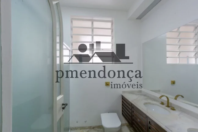 Imagem Apartamento em prédio de Alto Padrão na Rua Rio de Janeiro, construtora Lindemberg