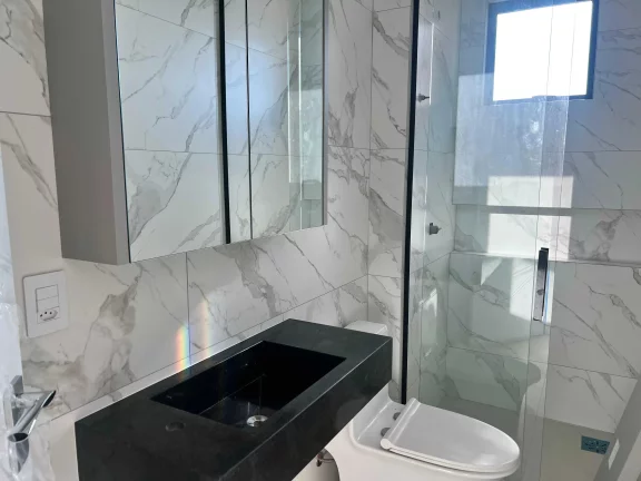 Imagem Apartamento vista mar com 3 suítes e 2 vagas de garagem em Balneário Perequê - SC