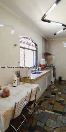 Imagem Casa / Sobrado para Venda em Limeira, Boa Vista, 4 dormitórios, 1 suíte, 3 banheiros, 4 vagas