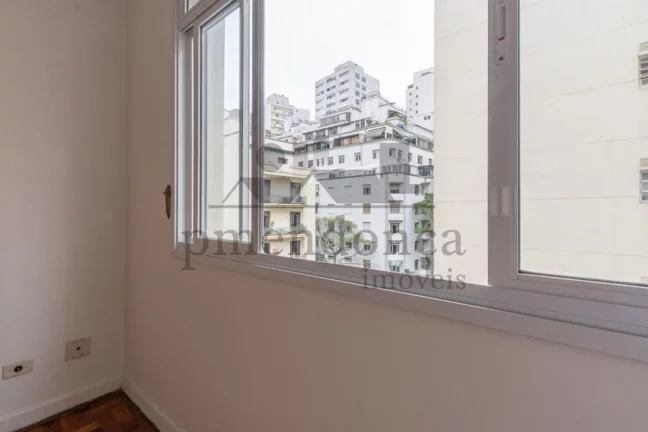 Imagem Apartamento em prédio charmoso na Rua Baronesa de Itu, 3 quartos (1 suíte) e 1 vaga.