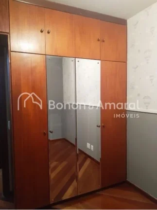 Imagem Espaçoso e arejado apartamento, com área de 110 m². O imóvel possui
3 quartos com armários, 1 s...